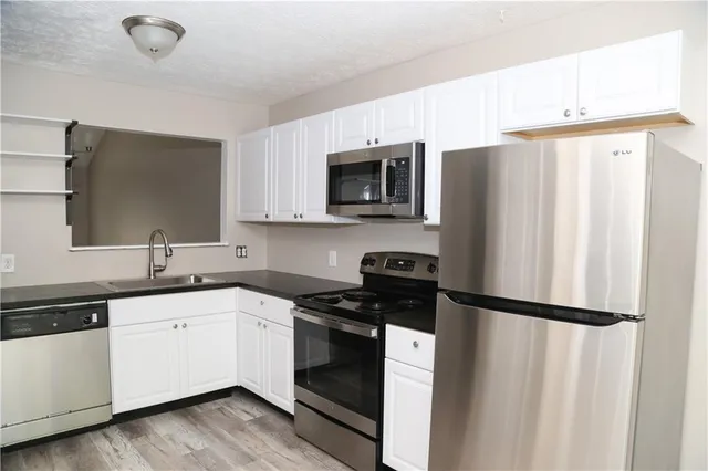 $1,875 | 5141 Farm Pl Drive Northeast, Woodstock, GA 30188