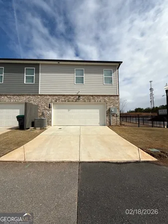 $2,200 | 333 South Point Boulevard, McDonough, GA 30253