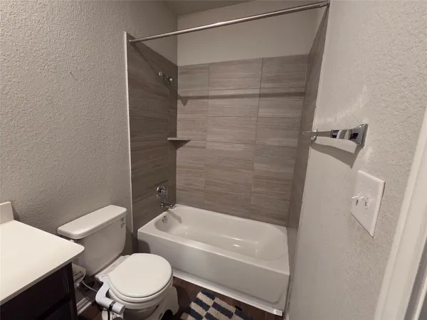 $2,695 | 1604 Homestead Farms Drive, Round Rock, TX 78665