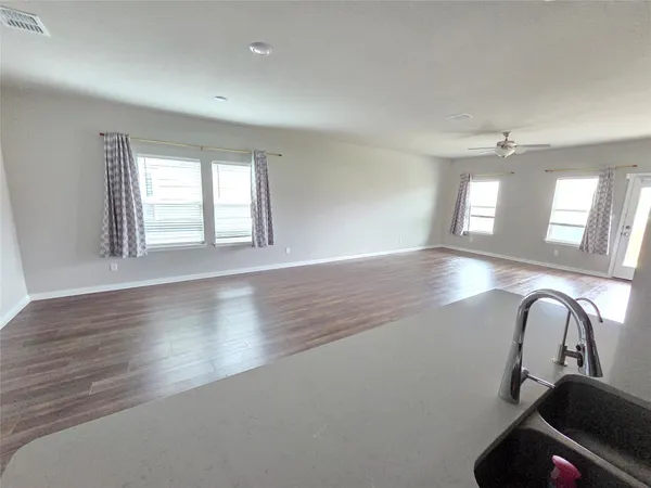 $2,695 | 1604 Homestead Farms Drive, Round Rock, TX 78665