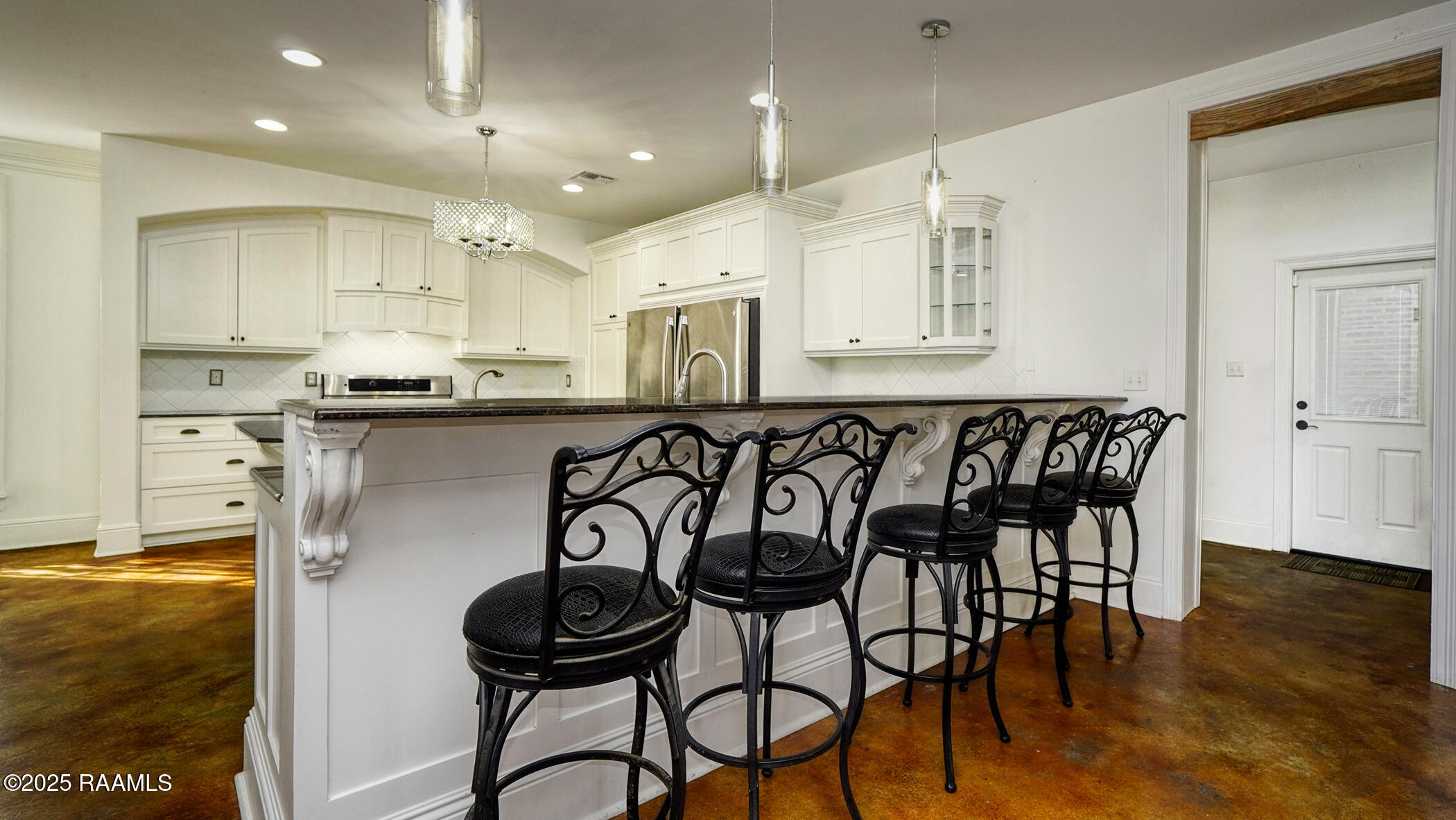 9324 Forest Road Abbeville, LA 70510 - Photo 12 of 46 Bar / Kitchen