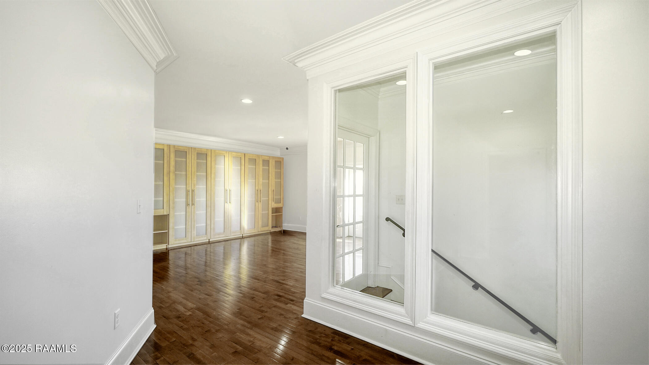 9324 Forest Road Abbeville, LA 70510 - Photo 20 of 46 Second Floor Hall / Living