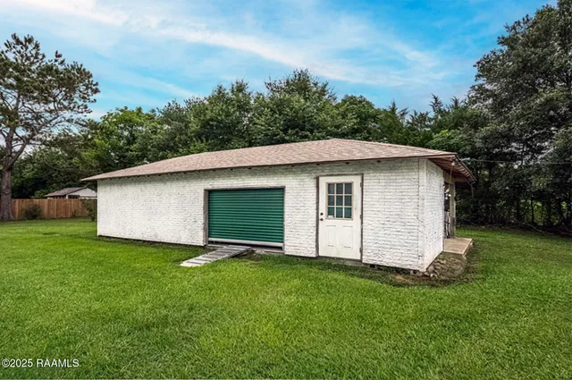 $575,000 | 9324 Forest Road, Abbeville, LA 70510