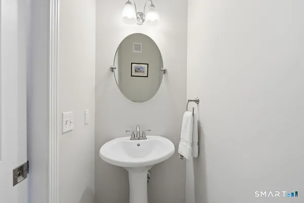 $539,900 | 555 Wall Street, Hebron, CT 06248
