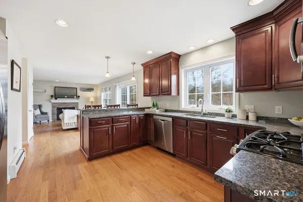 $539,900 | 555 Wall Street, Hebron, CT 06248