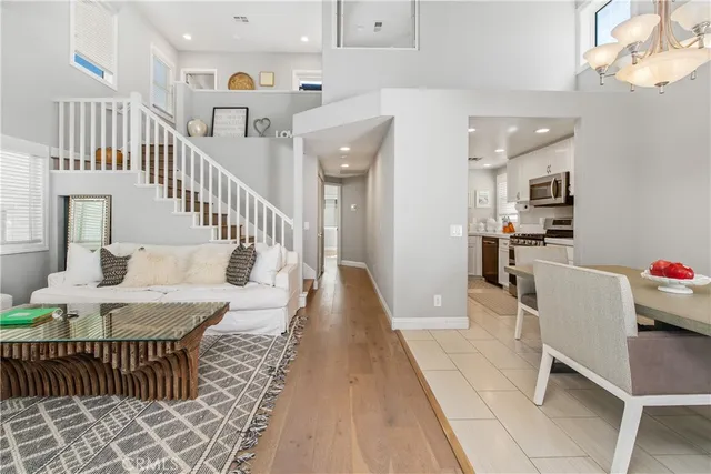 $9,000 | 608 Poinsettia Avenue, Unit B, Corona del Mar, CA 92625