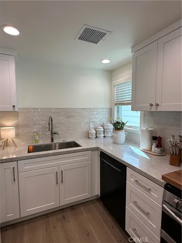 $9,000 | 608 Poinsettia Avenue, Unit B, Corona del Mar, CA 92625