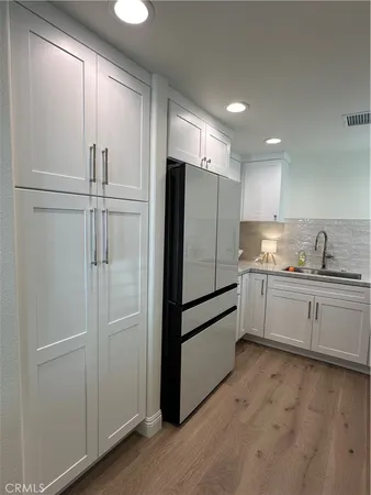 $9,000 | 608 Poinsettia Avenue, Unit B, Corona del Mar, CA 92625