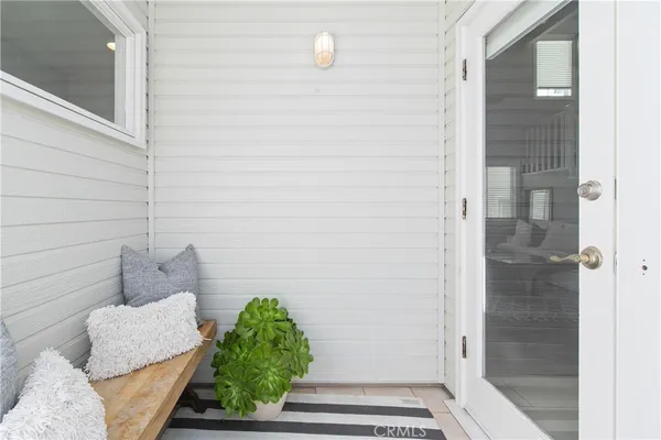 $9,000 | 608 Poinsettia Avenue, Unit B, Corona del Mar, CA 92625