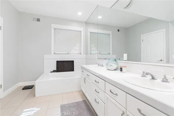 $9,000 | 608 Poinsettia Avenue, Unit B, Corona del Mar, CA 92625