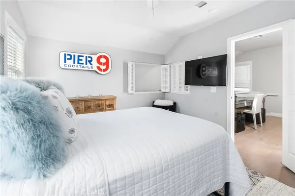 $9,000 | 608 Poinsettia Avenue, Unit B, Corona del Mar, CA 92625