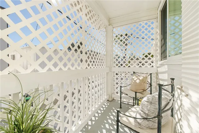 $9,000 | 608 Poinsettia Avenue, Unit B, Corona del Mar, CA 92625