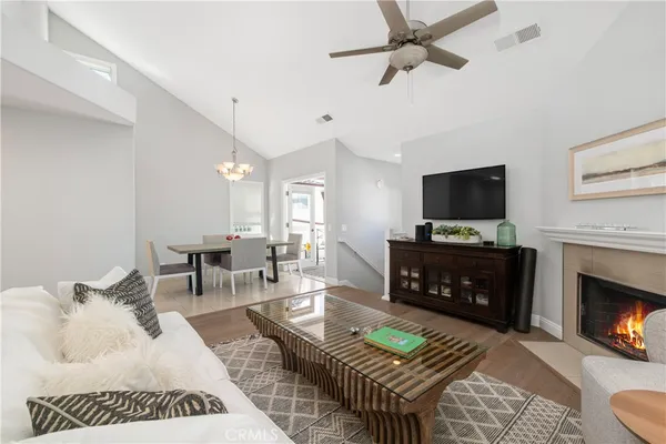 $9,000 | 608 Poinsettia Avenue, Unit B, Corona del Mar, CA 92625