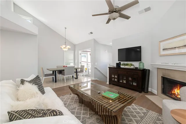 $9,000 | 608 Poinsettia Avenue, Unit B, Corona del Mar, CA 92625