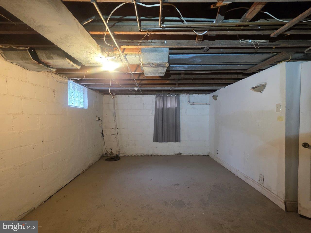 2211 Echodale Avenue Baltimore, MD 21214 - Photo 26 of 30 a view of room