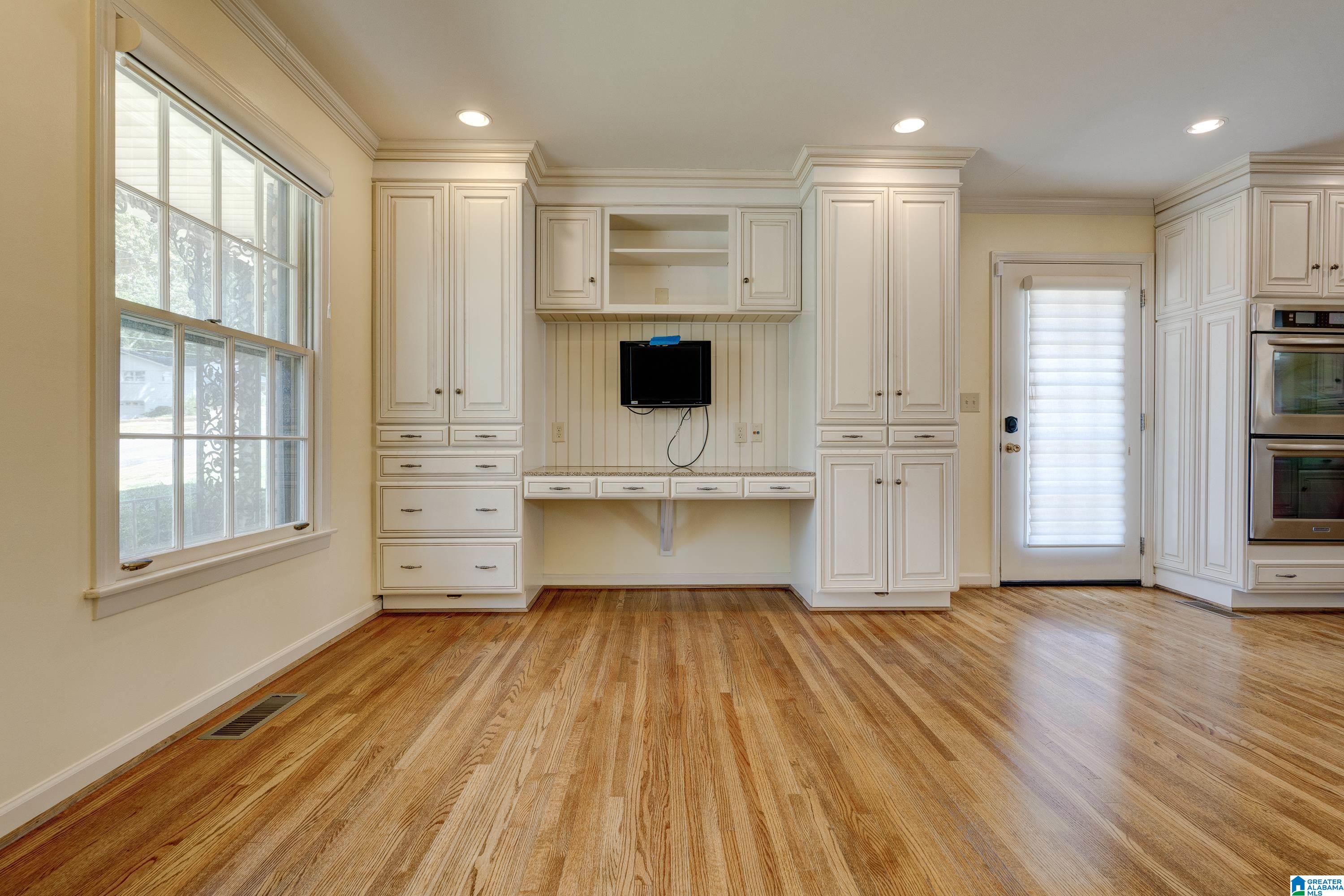 3504 Laurel View Road Birmingham, AL 35216 - Photo 8 of 30