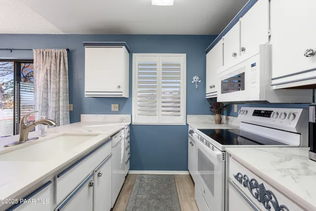 $305,000 | 3069 Tetons Court, Unit 9D, Prescott, AZ 86301