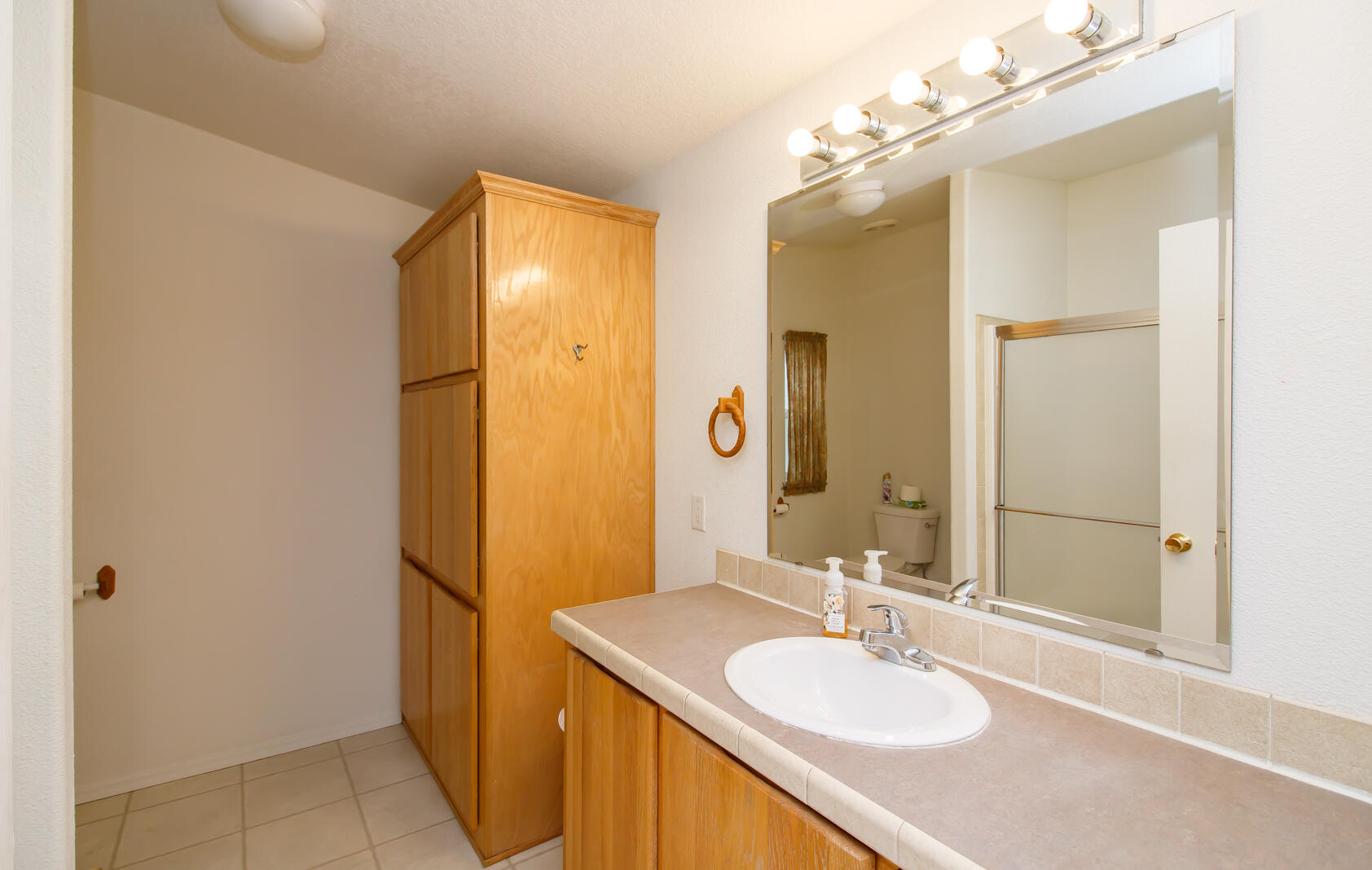 1328 Gibbon Road Central Point, OR 97502 - Photo 16 of 33 16