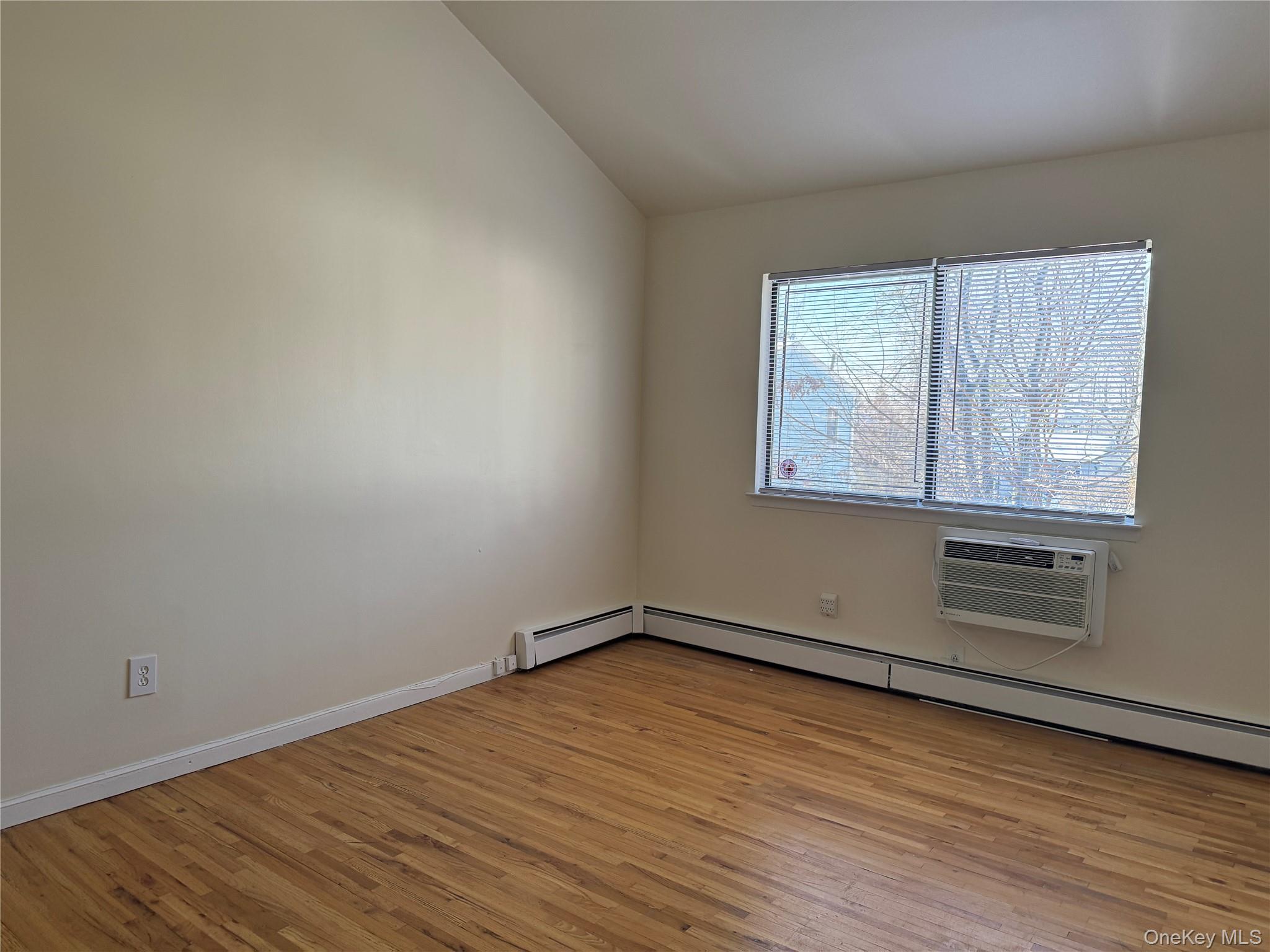 37 A South Norwood Road, Unit LEFT SIDE Port Washington, NY 11050 - Photo 12 of 20