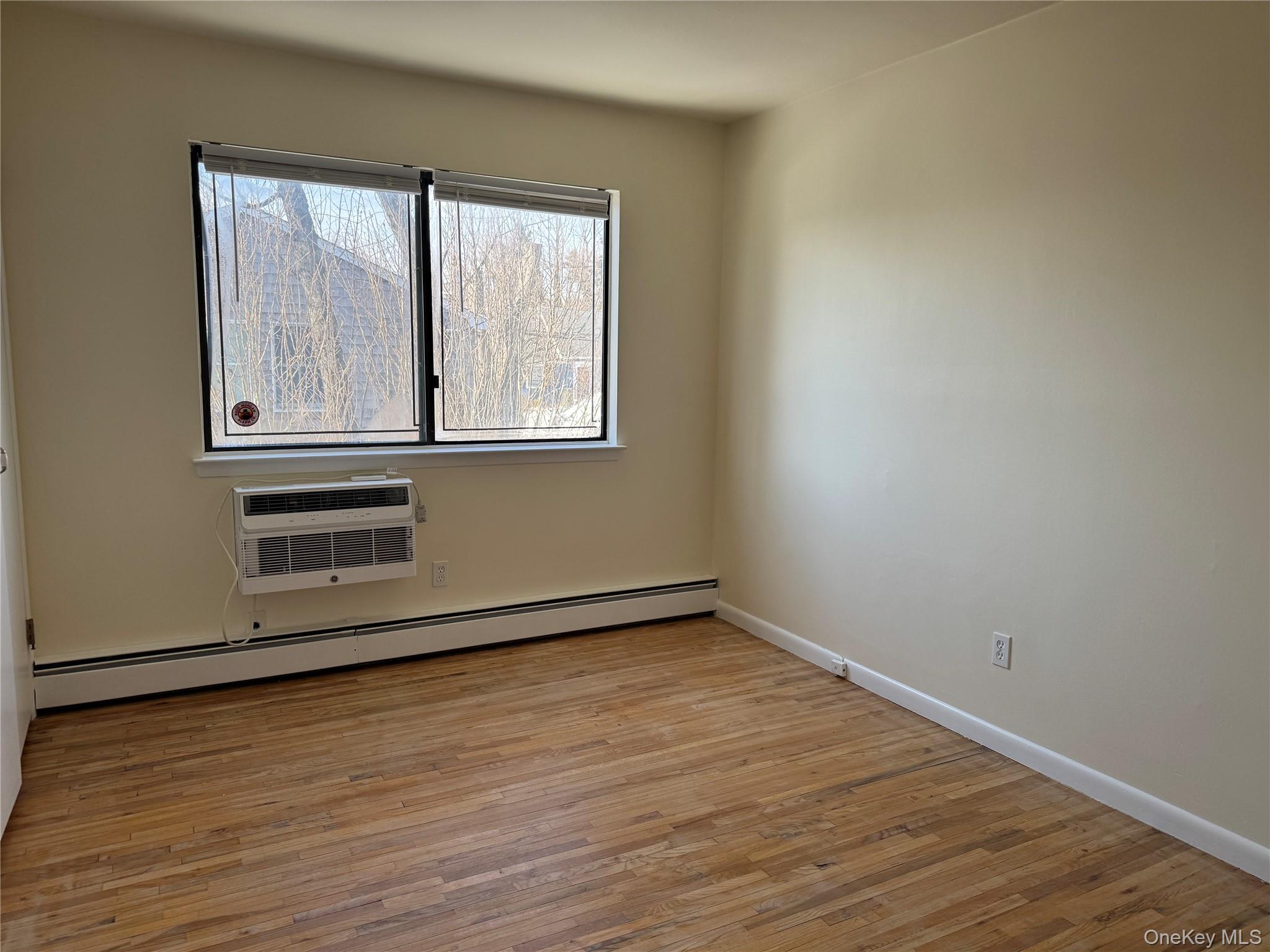 37 A South Norwood Road, Unit LEFT SIDE Port Washington, NY 11050 - Photo 16 of 20