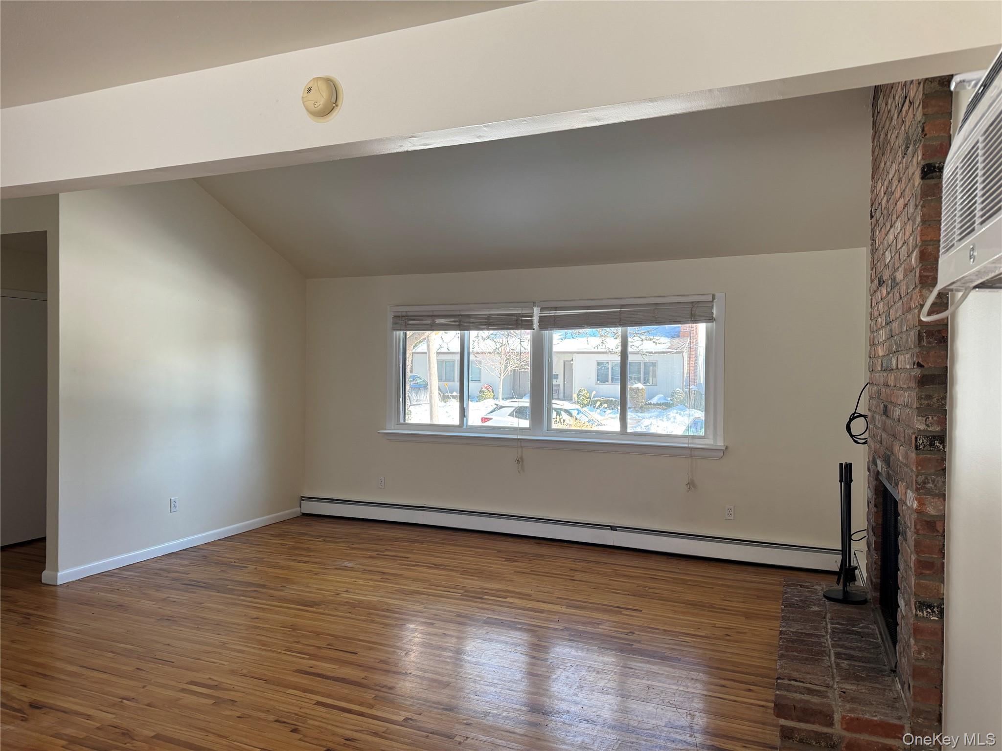 37 A South Norwood Road, Unit LEFT SIDE Port Washington, NY 11050 - Photo 6 of 20