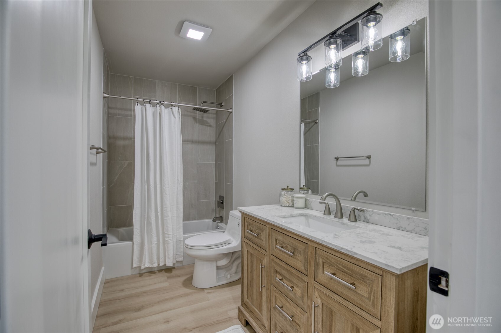 1408 Grays Pointe Lane Aberdeen, WA 98520 - Photo 29 of 32