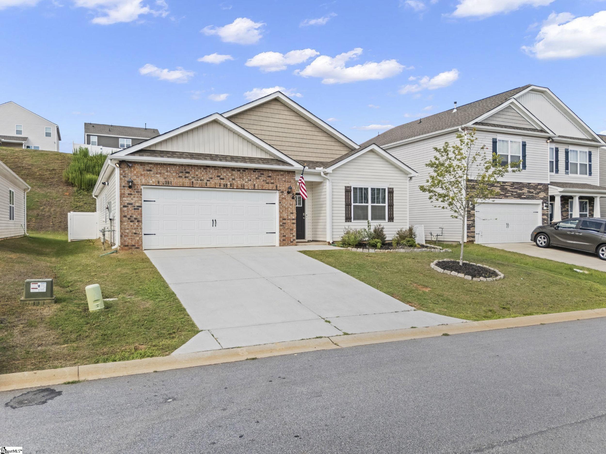 63 Oak Edge Lane Greer, SC 29651 - Photo 3 of 41