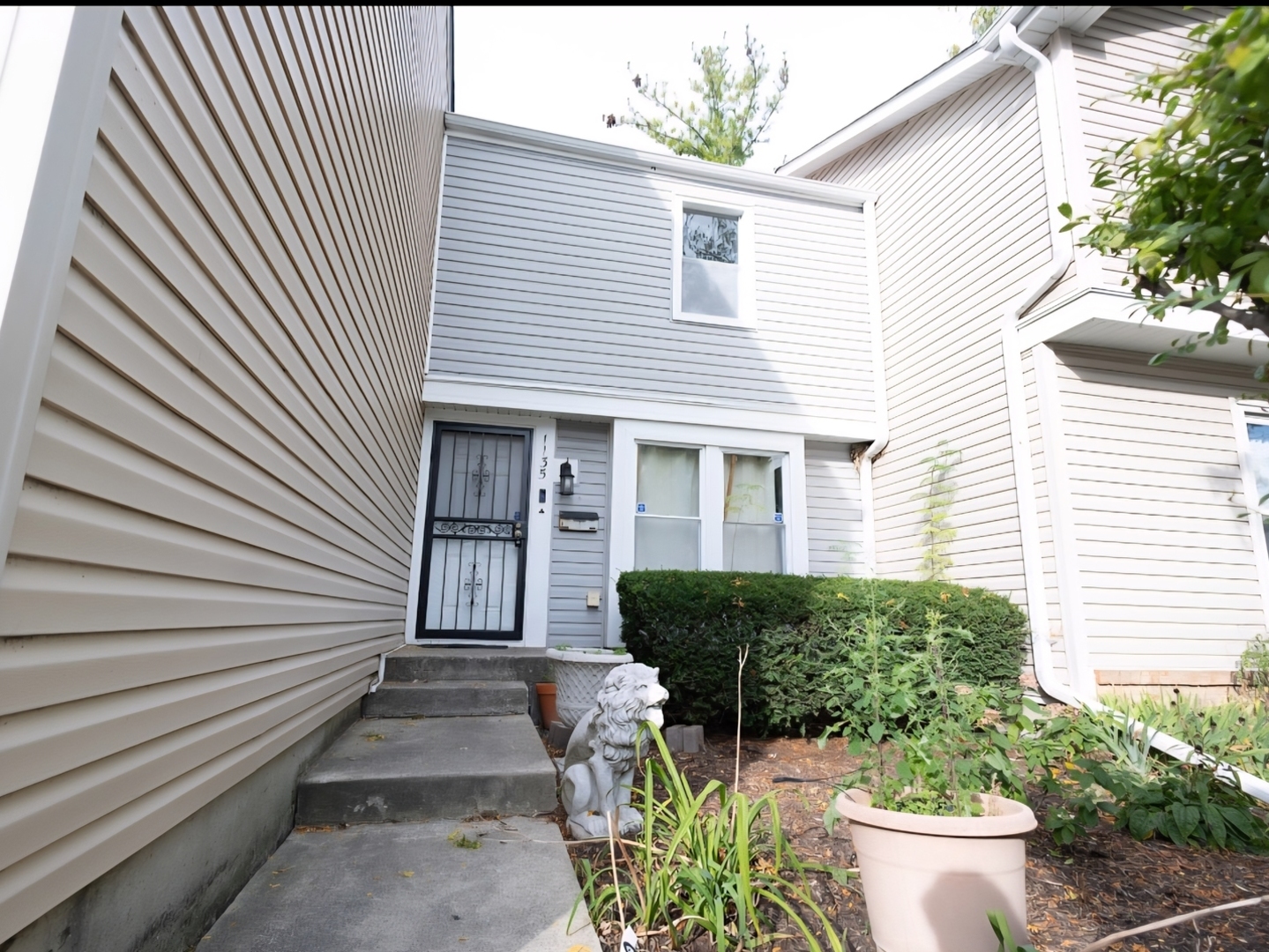 1135 Williamsburg Road Country Club Hills, IL 60478 - Photo 1 of 32