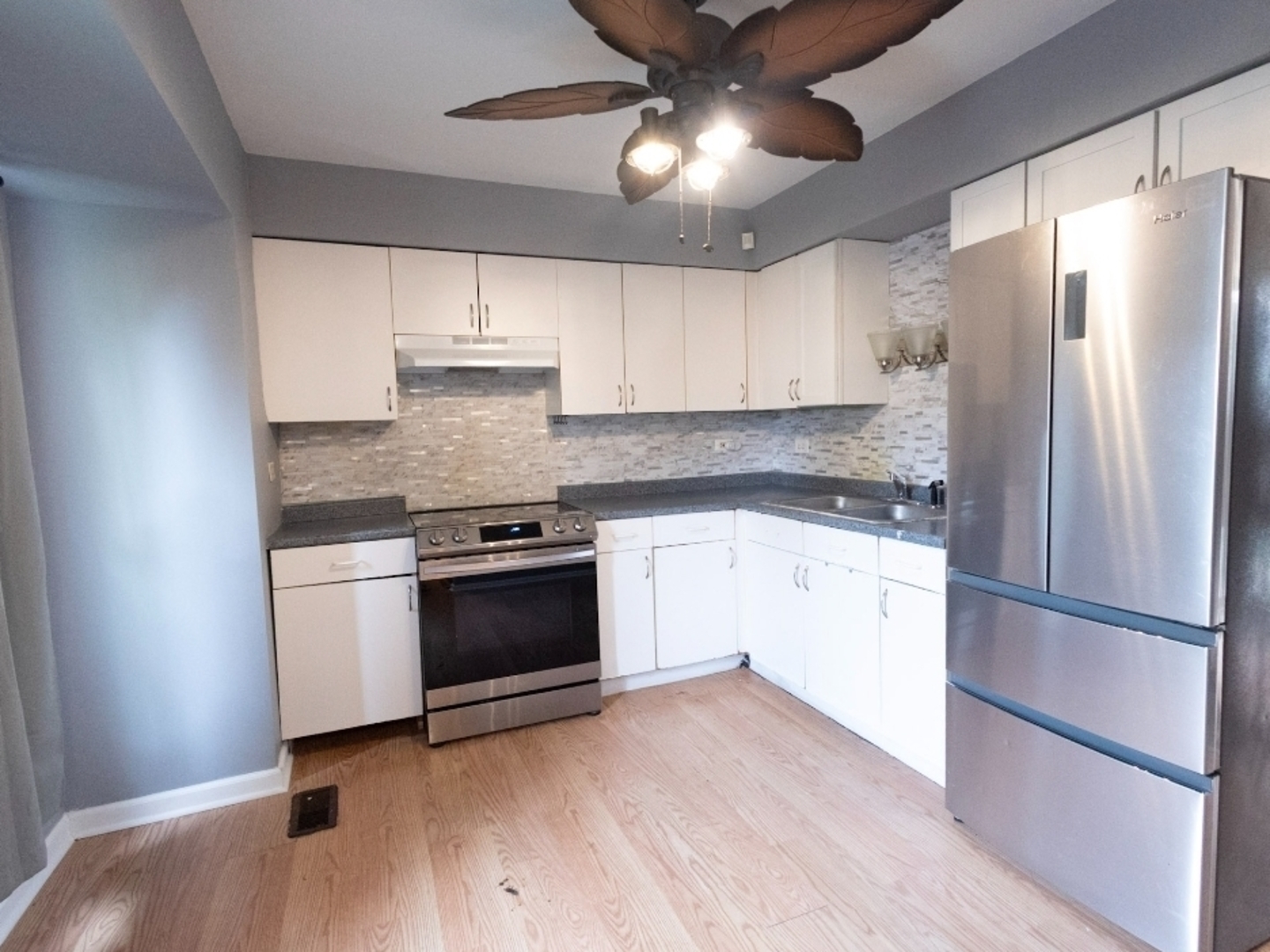 1135 Williamsburg Road Country Club Hills, IL 60478 - Photo 4 of 32