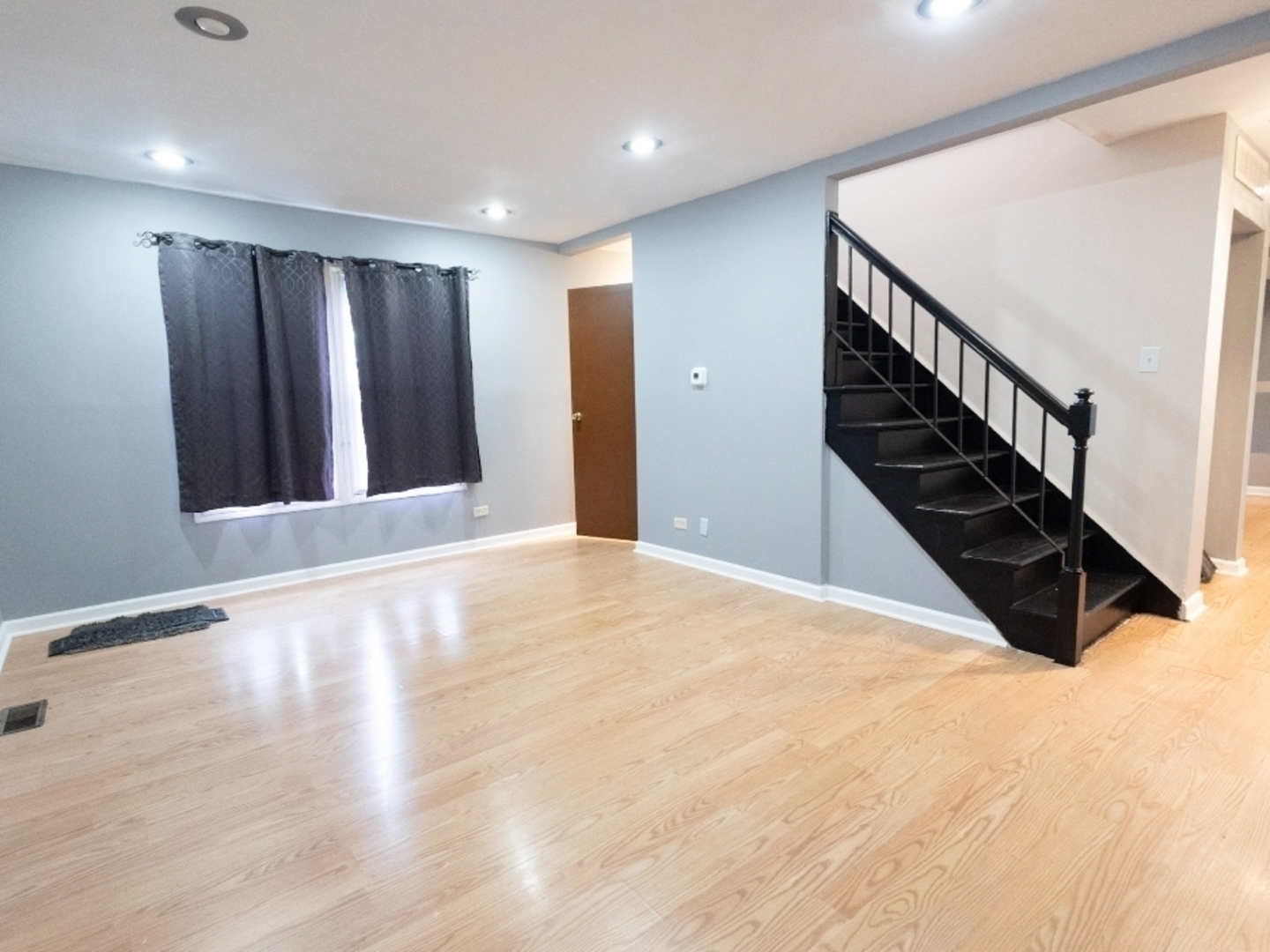 1135 Williamsburg Road Country Club Hills, IL 60478 - Photo 6 of 32