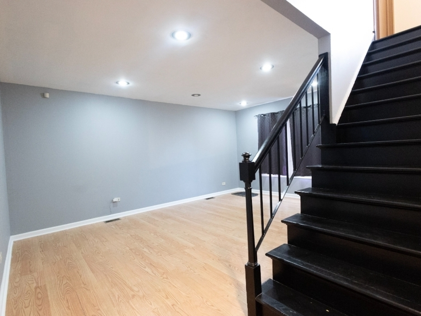 1135 Williamsburg Road Country Club Hills, IL 60478 - Photo 8 of 32