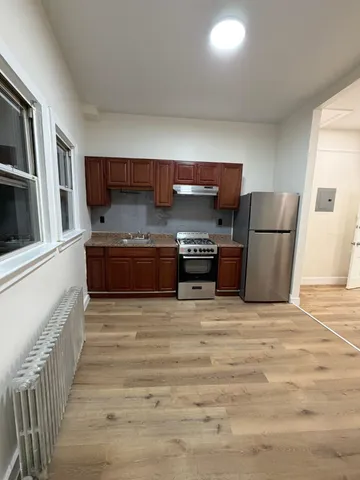 $1,950 | 42 Clerk Street, Unit 2, Jersey City, NJ 07305