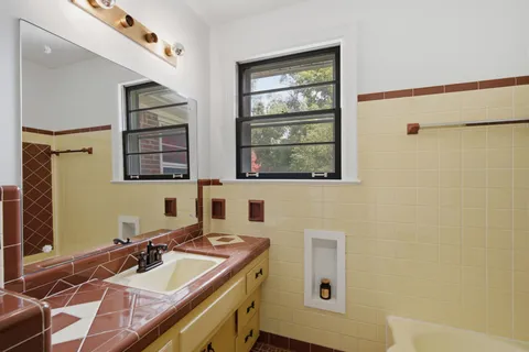 $669,900 | 2512 Meadowood Drive, Nashville, TN 37214