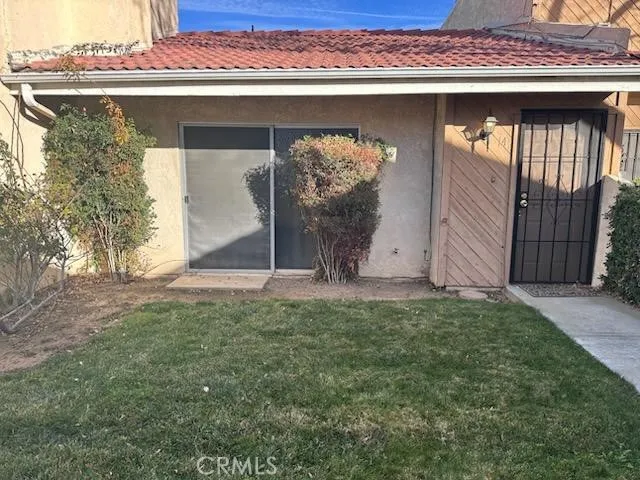 $300,000 | 16465 Green Tree Boulevard, Victorville, CA 92395