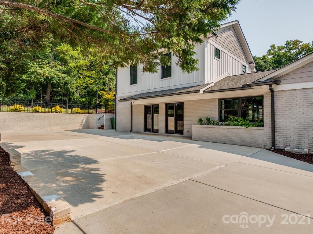 5923 Sharon View Road Charlotte, NC 28226 - Photo 41 of 44 a view of a house with a outdoor space