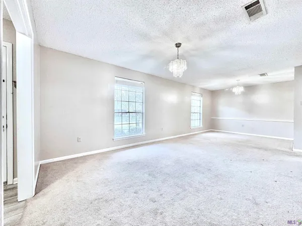 $1,800 | 4738 Woodlyn Drive, Baton Rouge, LA 70816