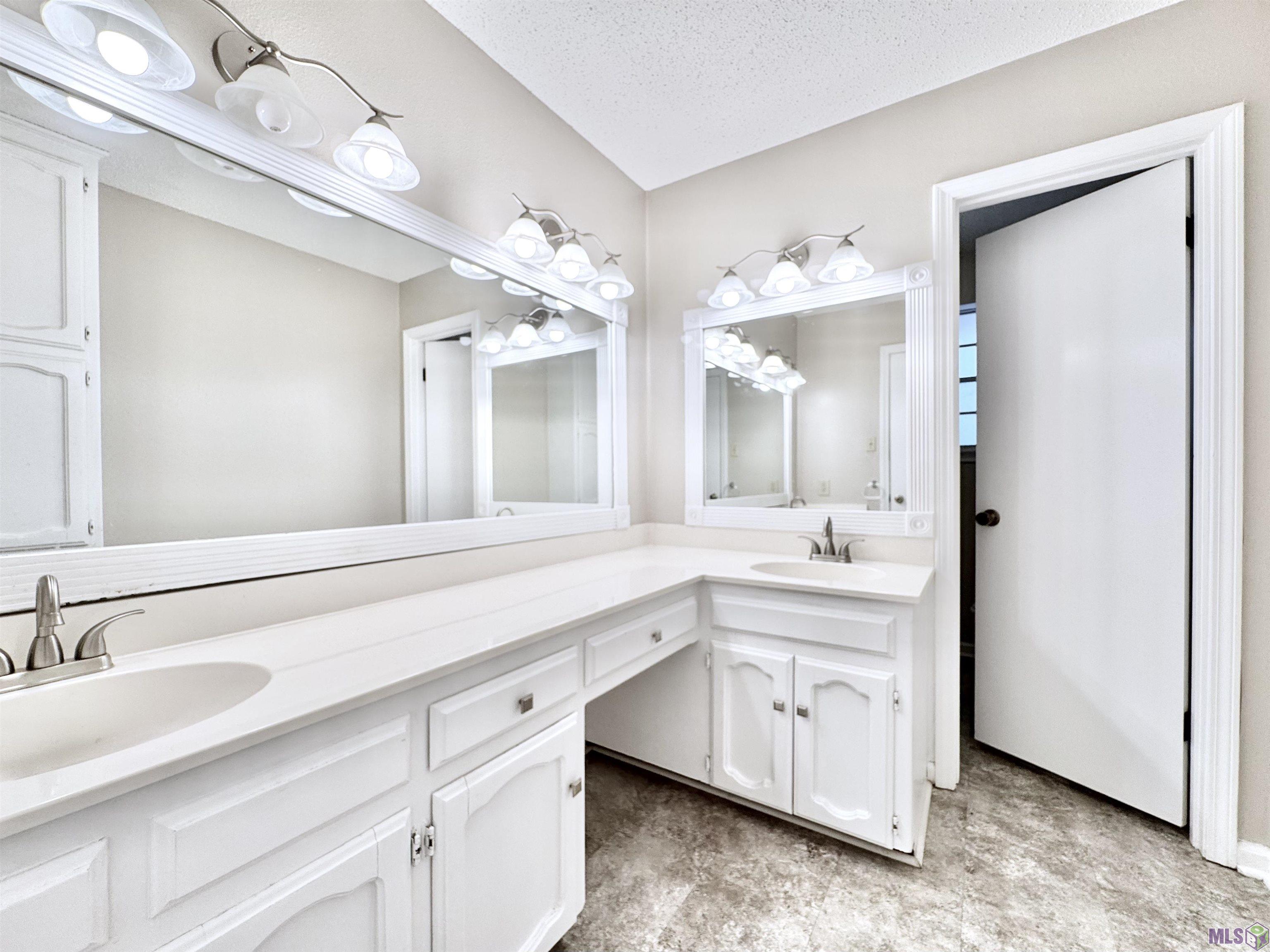 4738 Woodlyn Drive Baton Rouge, LA 70816 - Photo 18 of 34