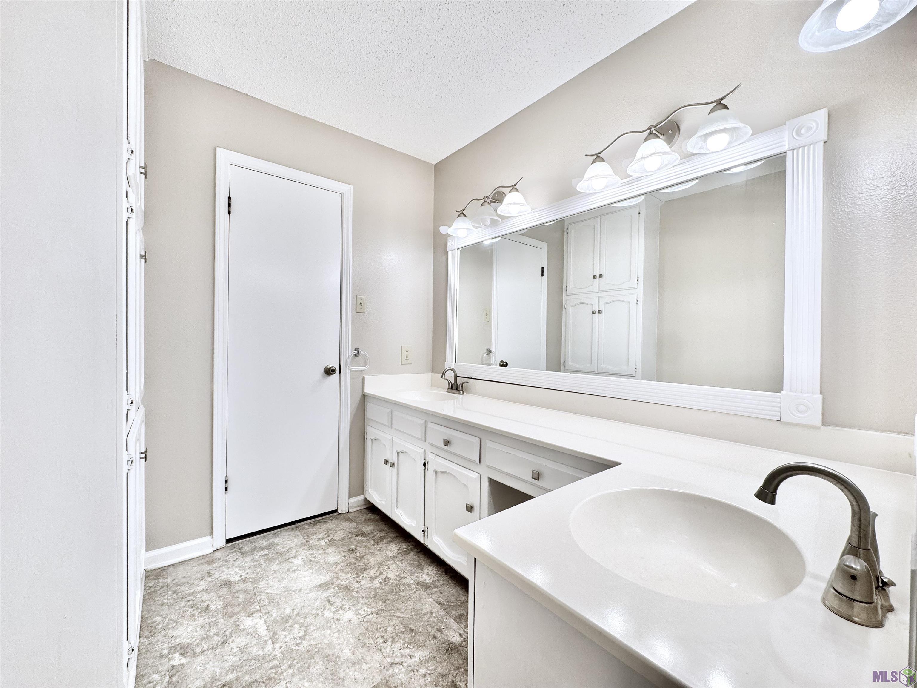 4738 Woodlyn Drive Baton Rouge, LA 70816 - Photo 20 of 34