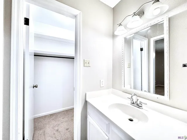 $1,950 | 4738 Woodlyn Drive, Baton Rouge, LA 70816