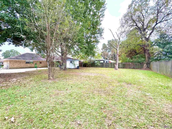 $1,800 | 4738 Woodlyn Drive, Baton Rouge, LA 70816