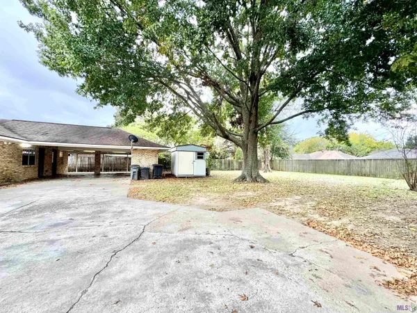 $1,800 | 4738 Woodlyn Drive, Baton Rouge, LA 70816