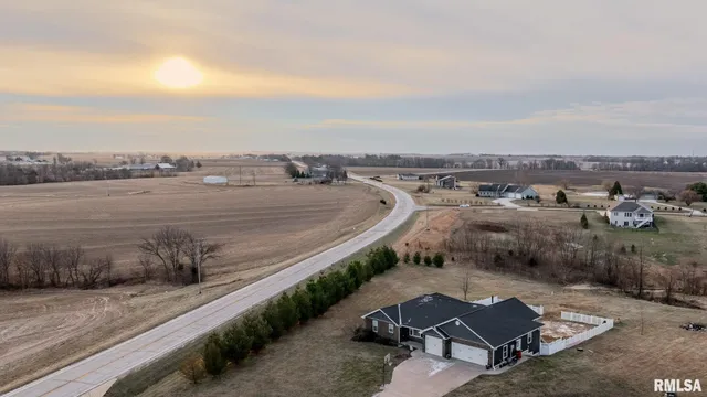 $495,000 | 7512 Southway Court, Payson, IL 62360