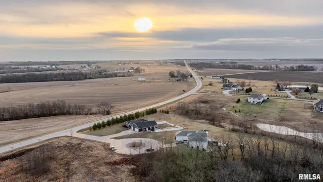 $495,000 | 7512 Southway Court, Payson, IL 62360