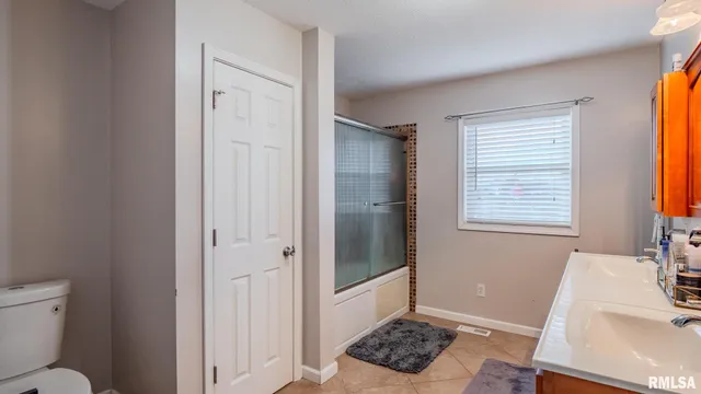 $495,000 | 7512 Southway Court, Payson, IL 62360