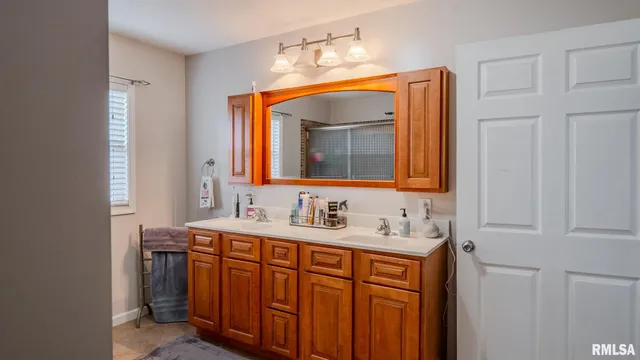 $495,000 | 7512 Southway Court, Payson, IL 62360