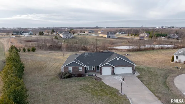 $495,000 | 7512 Southway Court, Payson, IL 62360
