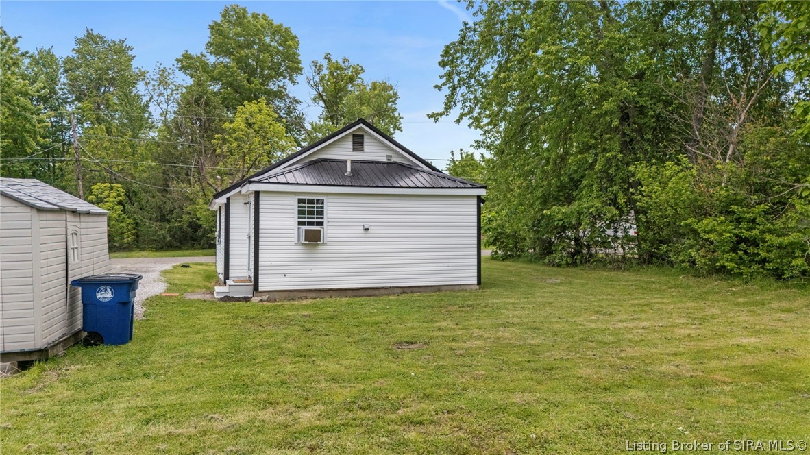 143 Rural Street Austin, IN 47102 - Photo 5 of 20