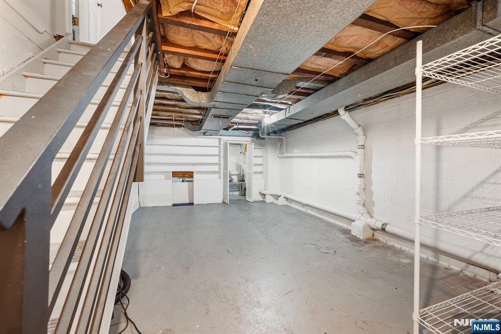 1187 Sussex Road Teaneck, NJ 07666 - Photo 31 of 36 Gallery Image 31