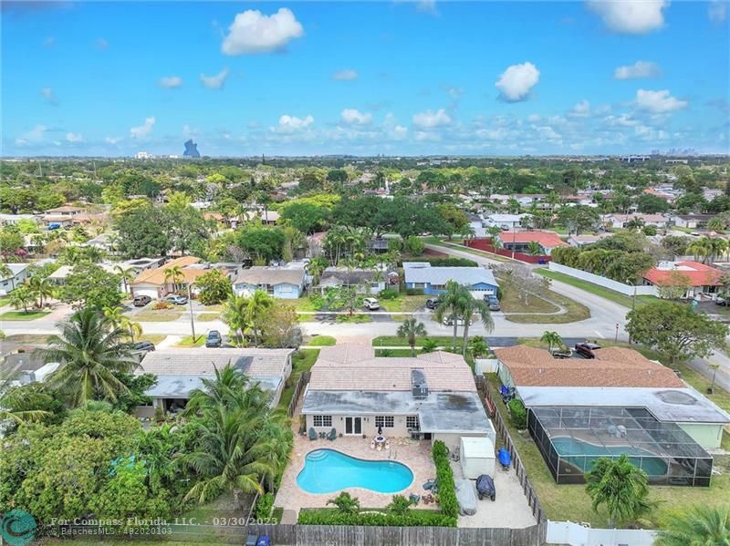 5206 Cleveland Street Hollywood, FL 33021 - Photo 31 of 49 a view of a city