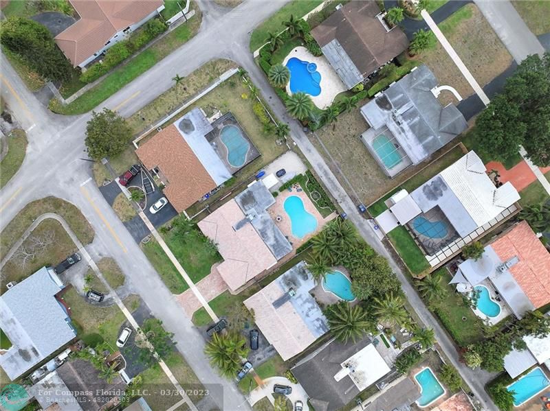 5206 Cleveland Street Hollywood, FL 33021 - Photo 45 of 49 an aerial view of a house with a yard